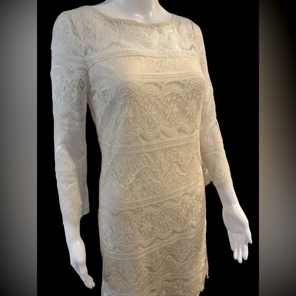 Max Studio Dresses & Skirts - ✨Max Studio cream colored lace midi dress w/ built in slip!
